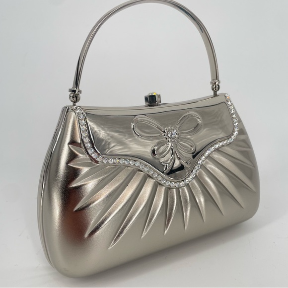 90s/Y2K Cawens Silver Metal Bow Rhinestone Hard Shell Evening Cocktail Purse